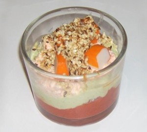 Verrine tomate, avocat, surimi